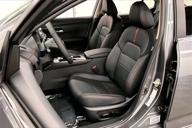 New 2025 Nissan Sentra SR w/ SR Premium Package image 9