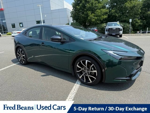 Used 2025 Toyota Prius Plug-In Hybrid FWD image 2