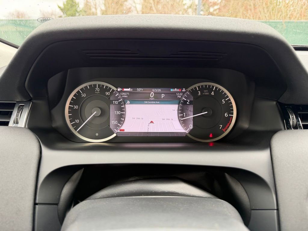 Used 2023 Land Rover Discovery Sport SE image 22