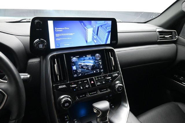 Used 2026 Lexus LX 600 4WD w/ Appearance Package image 7