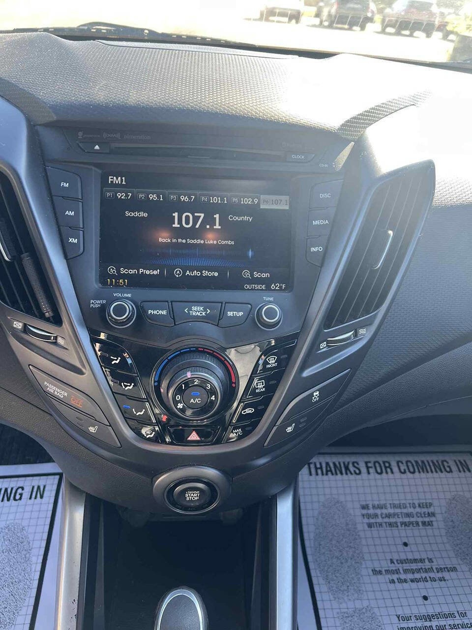 Used 2016 Hyundai Veloster Turbo image 11