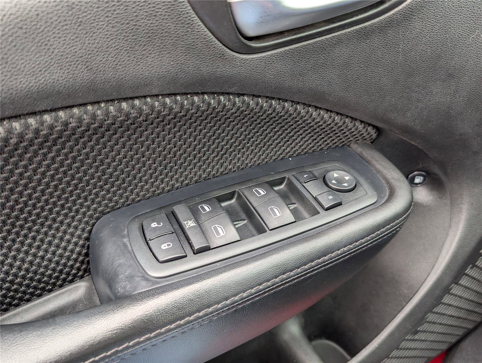 Used 2014 Dodge Dart SE w/ Convenience Group FWD image 17