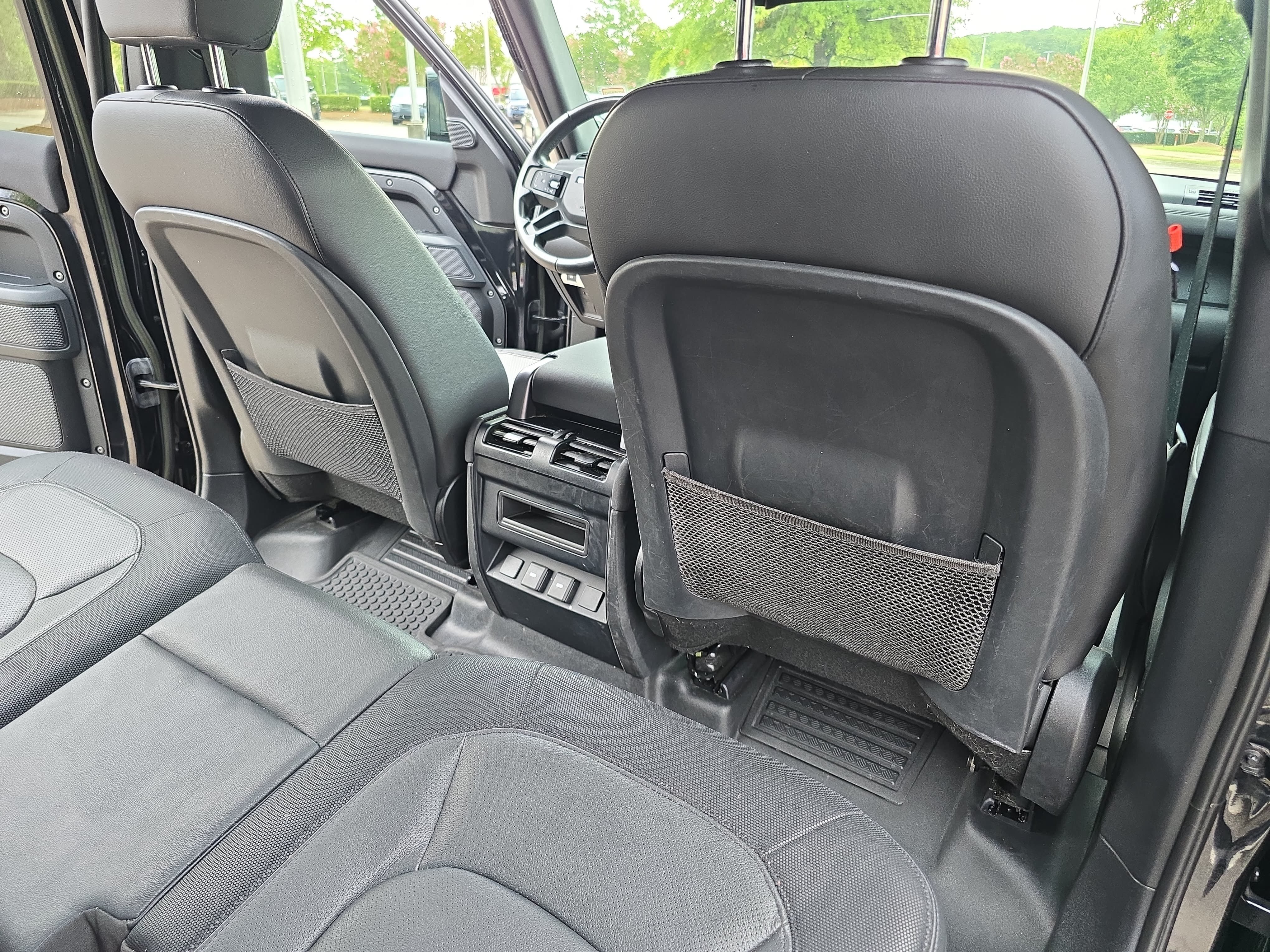 Used 2023 Land Rover Defender 110 X-Dynamic SE AWD/4WD image 11