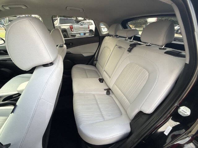 Used 2023 Hyundai Kona SEL AWD/4WD image 26