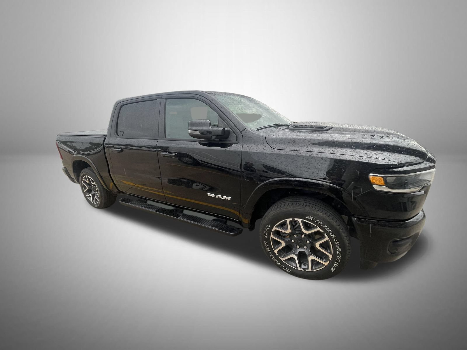 Used 2025 RAM 1500 Laramie AWD/4WD image 4