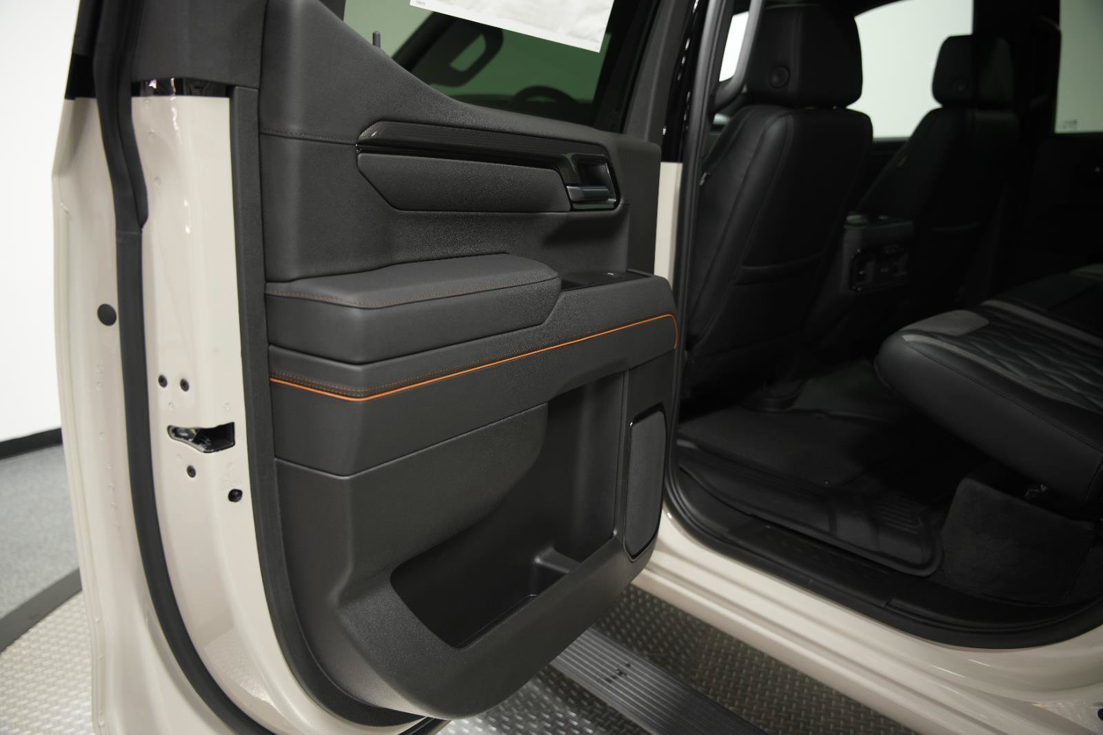 New 2026 GMC Sierra 1500 AT4 w/ AT4 Premium Package AWD/4WD image 23