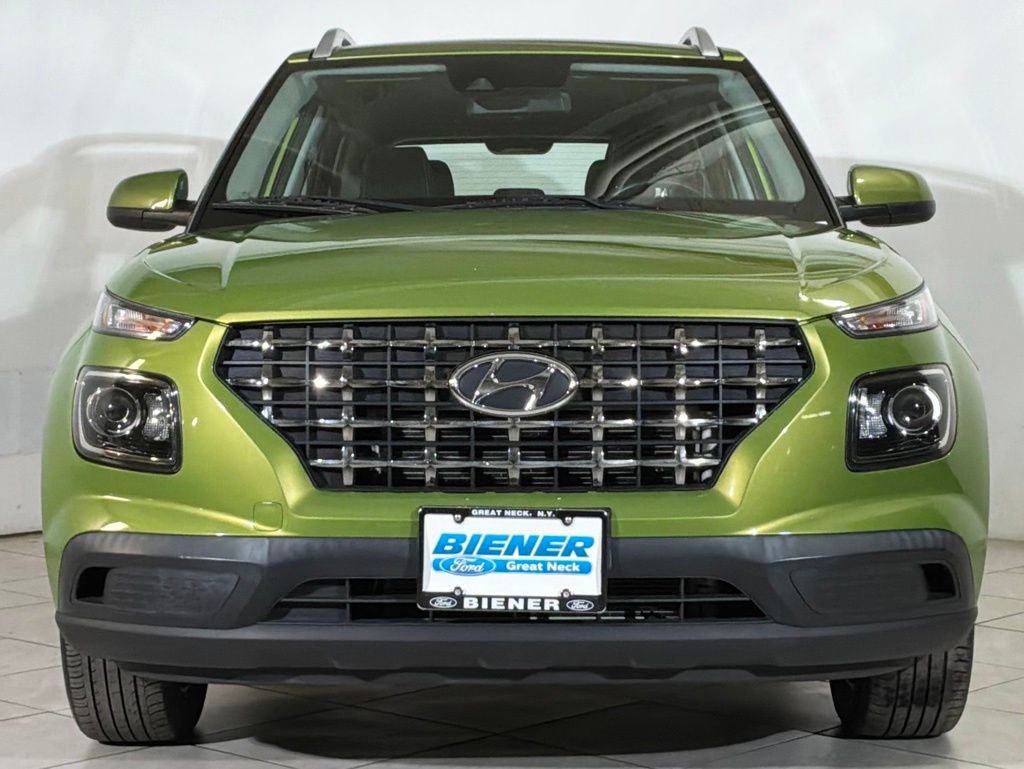 Used 2021 Hyundai Venue SEL image 24