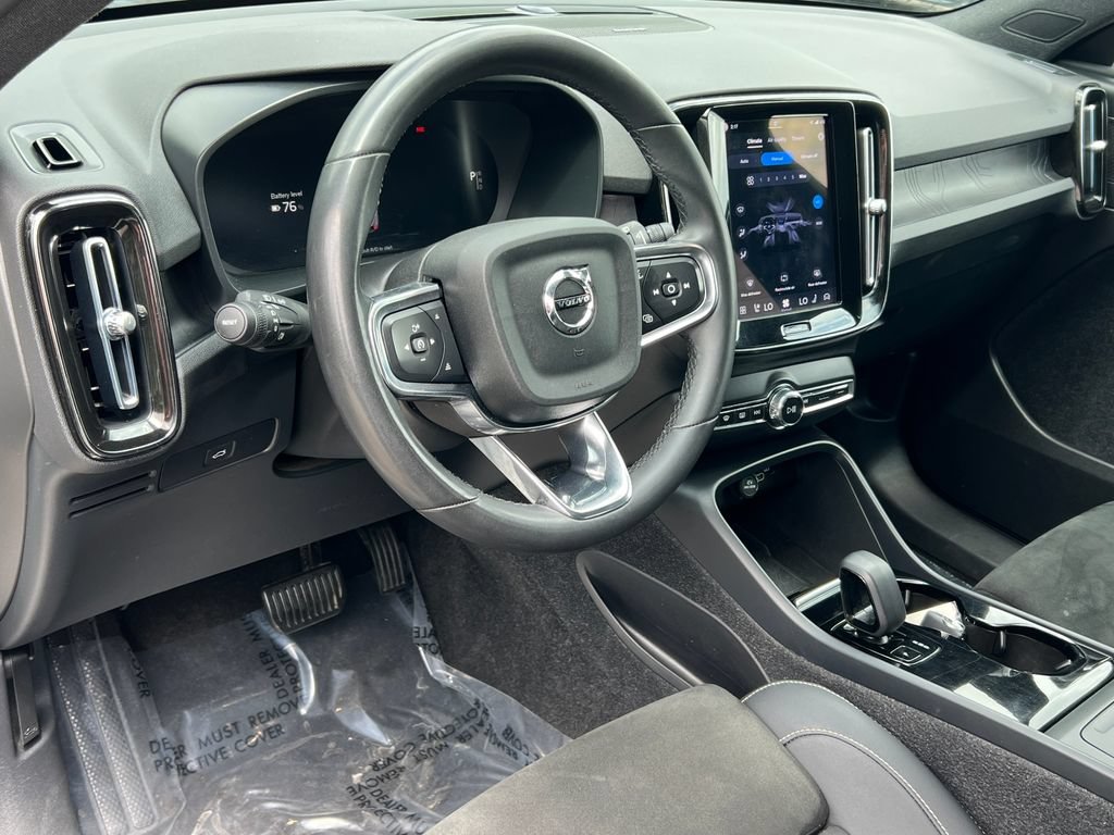 Used 2023 Volvo XC40 Recharge Ultimate AWD/4WD image 22