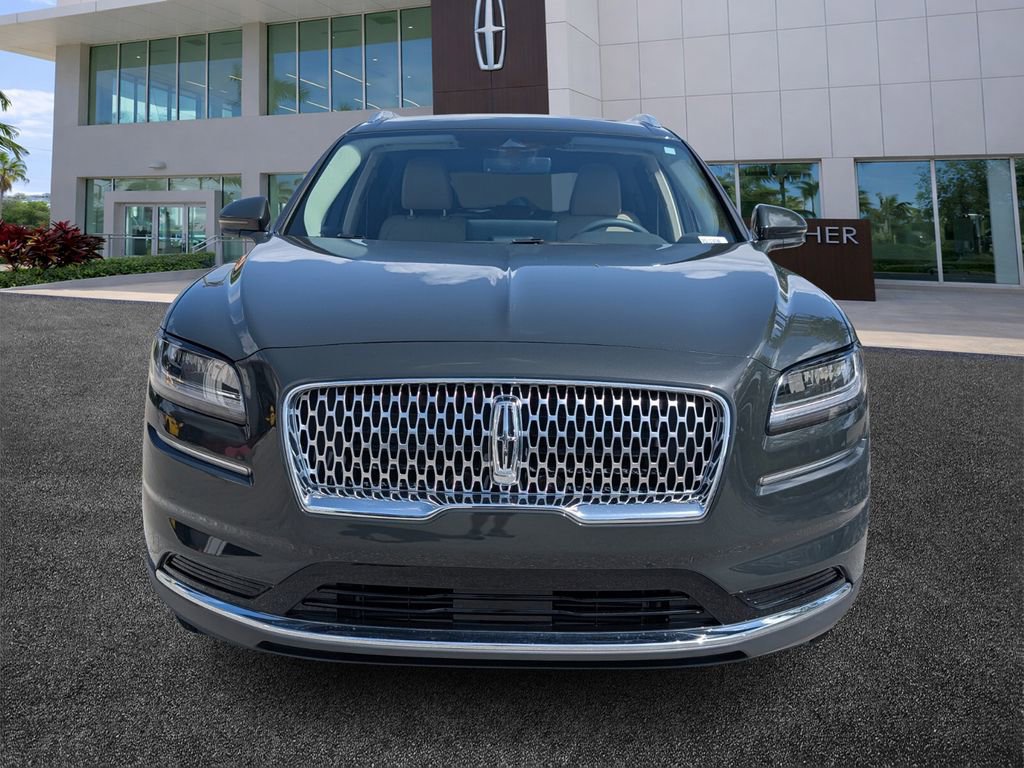 Used 2022 Lincoln Nautilus FWD w/ Premium Package image 2