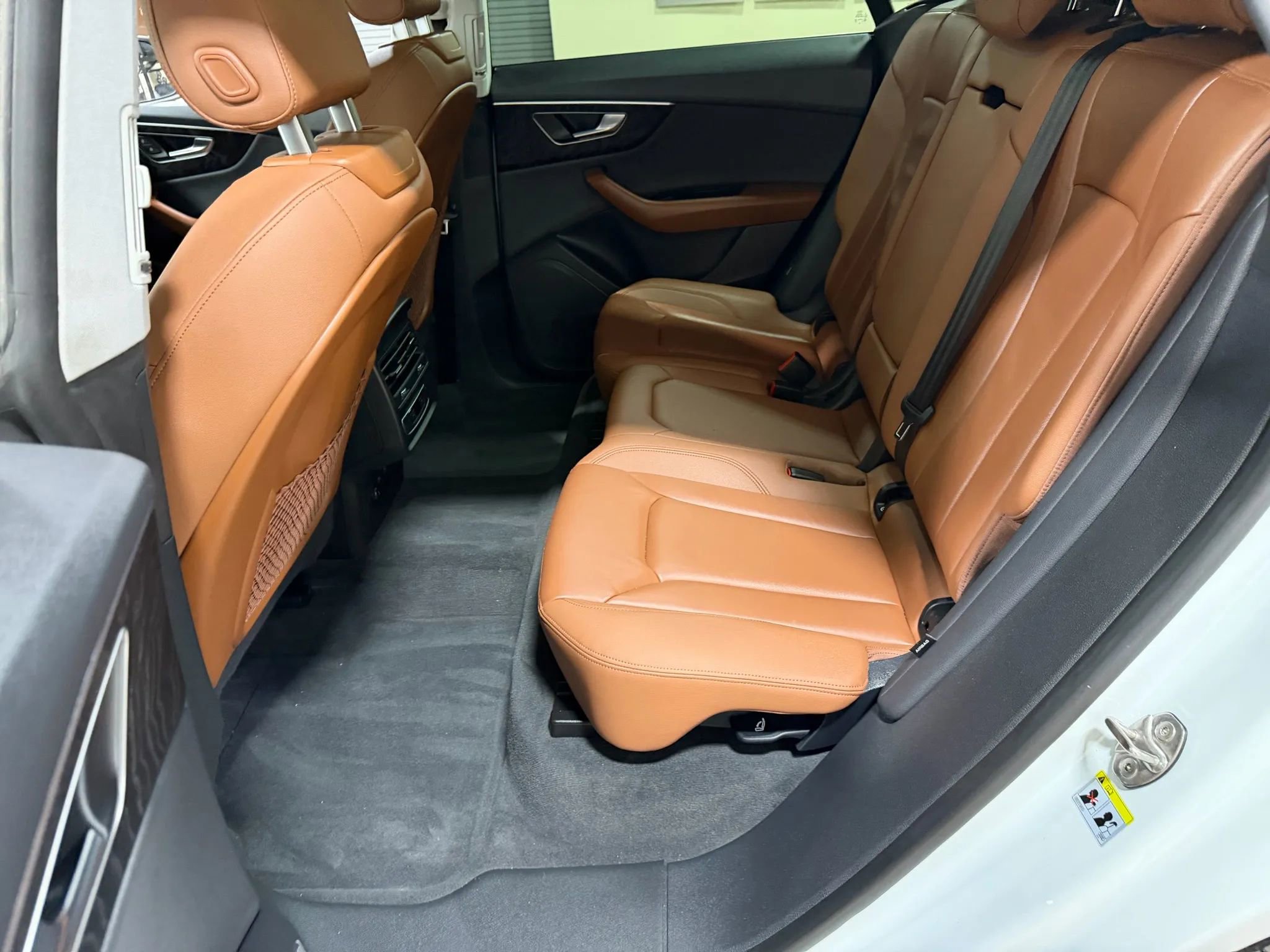 Used 2023 Audi Q8 Premium w/ Convenience Package image 31