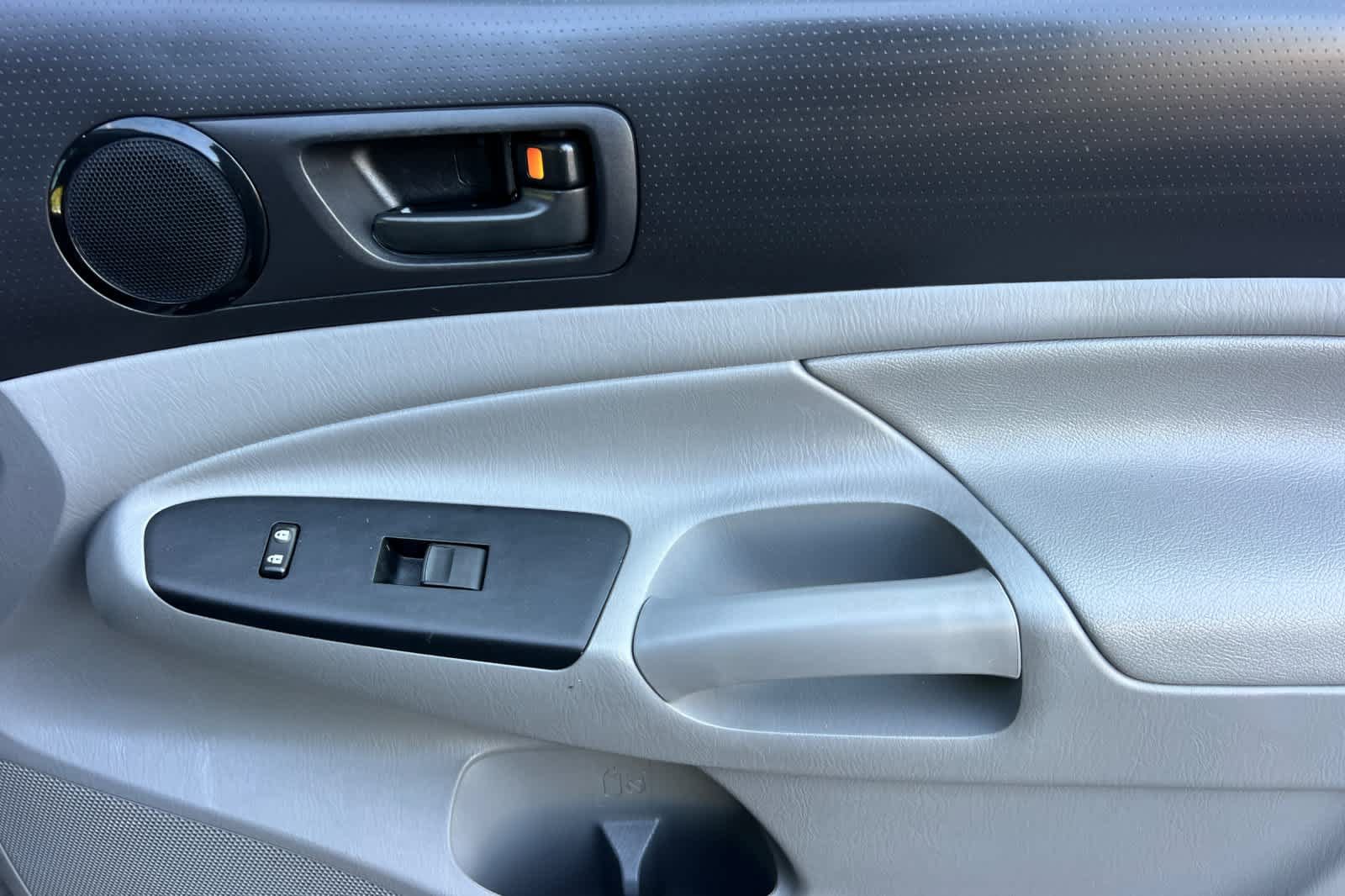 Used 2012 Toyota Tacoma 2WD Access Cab image 18