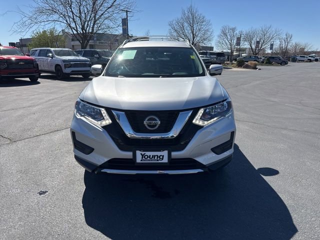 Used 2020 Nissan Rogue SV w/ Premium Package image 2
