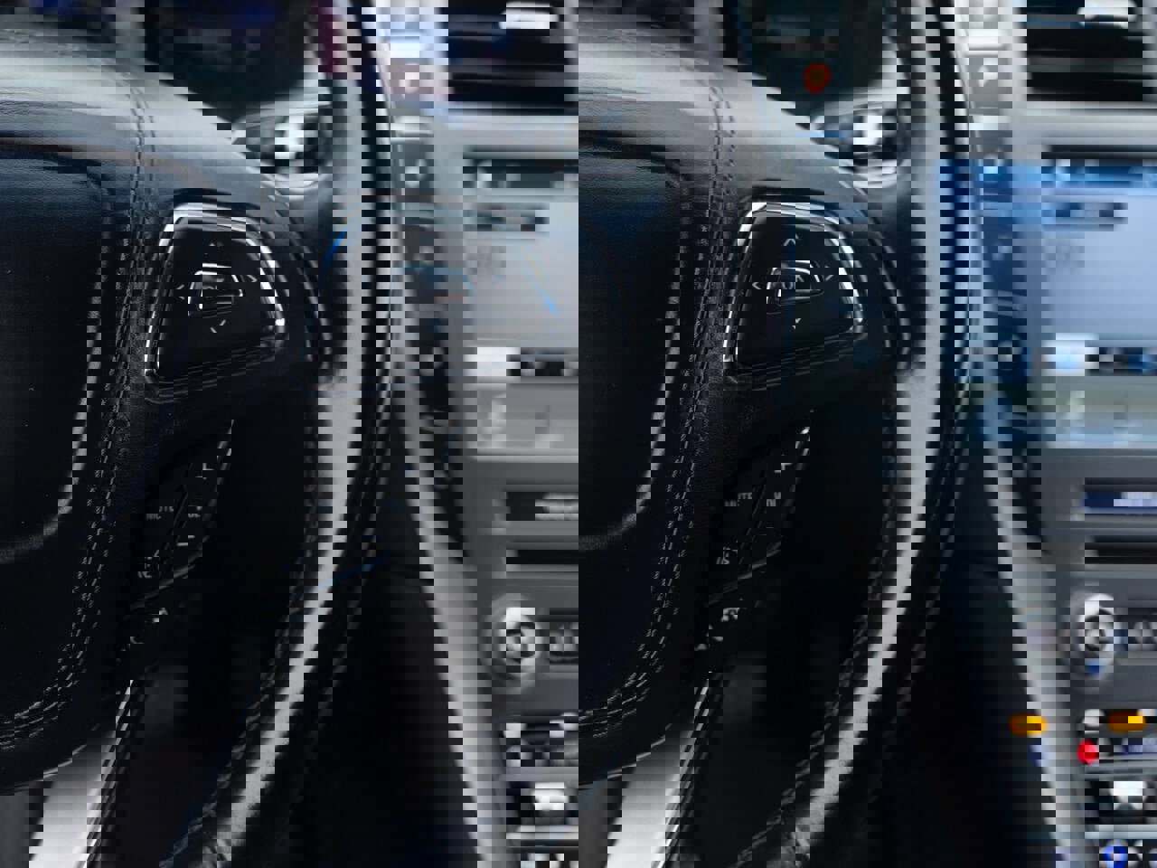 Used 2017 Lincoln MKZ Premiere image 37