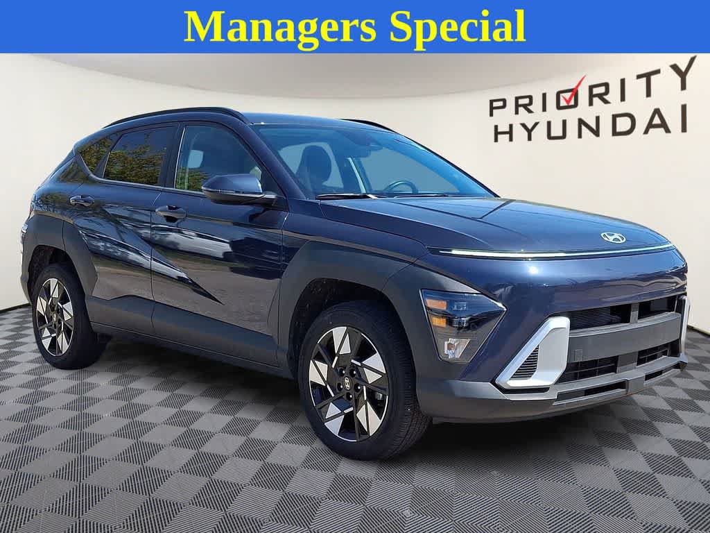 Used 2025 Hyundai Kona SEL AWD/4WD image 3