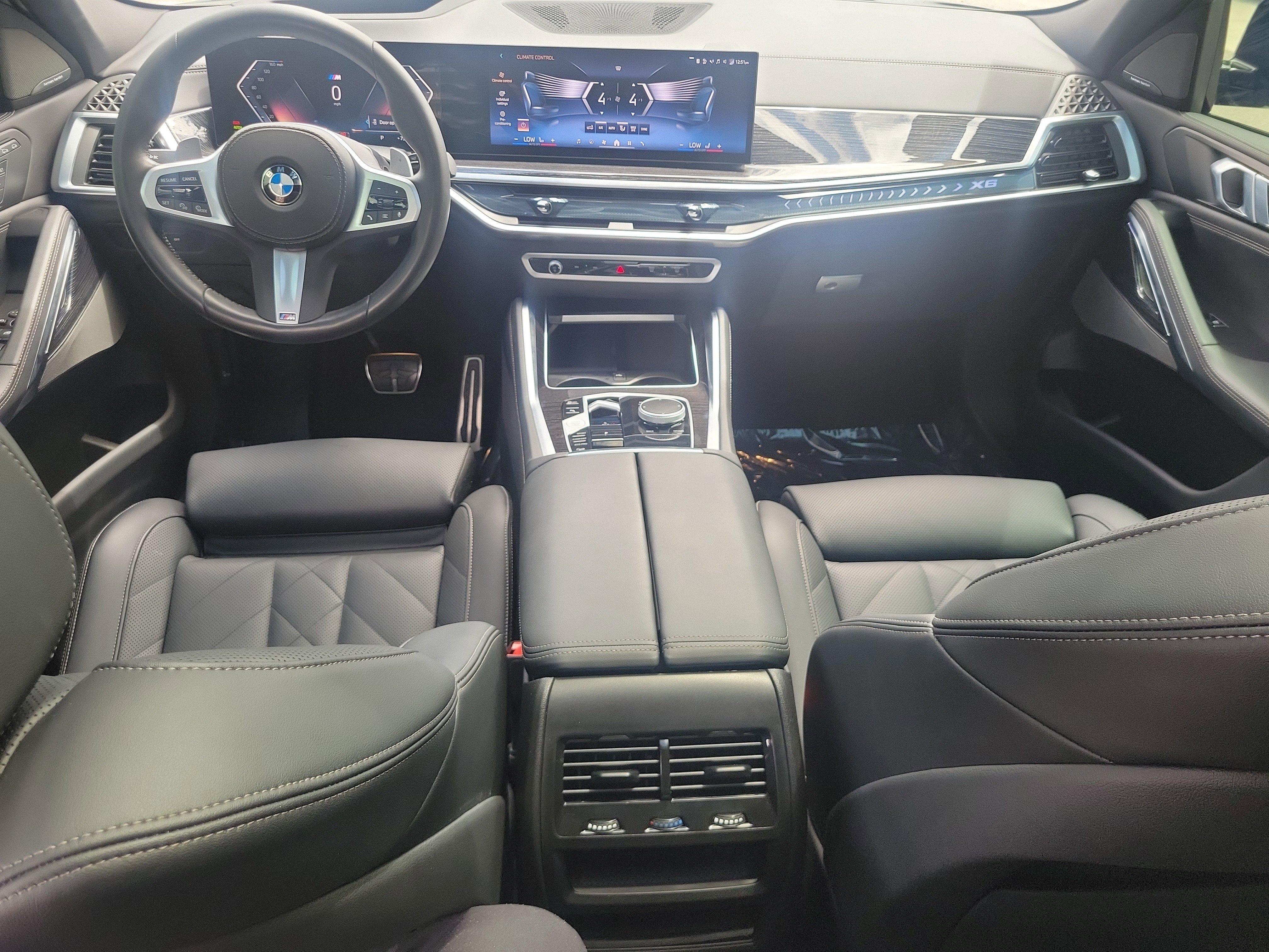 Used 2025 BMW X6 xDrive40i w/ Premium Package image 14