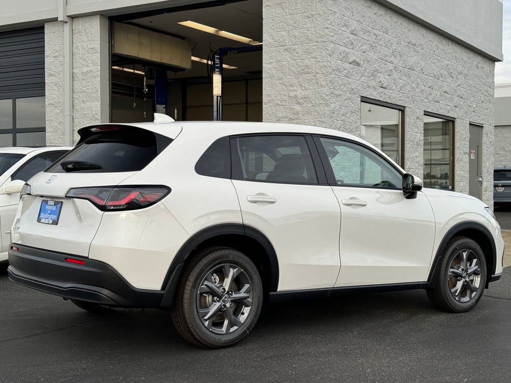 Used 2026 Honda HR-V LX image 5