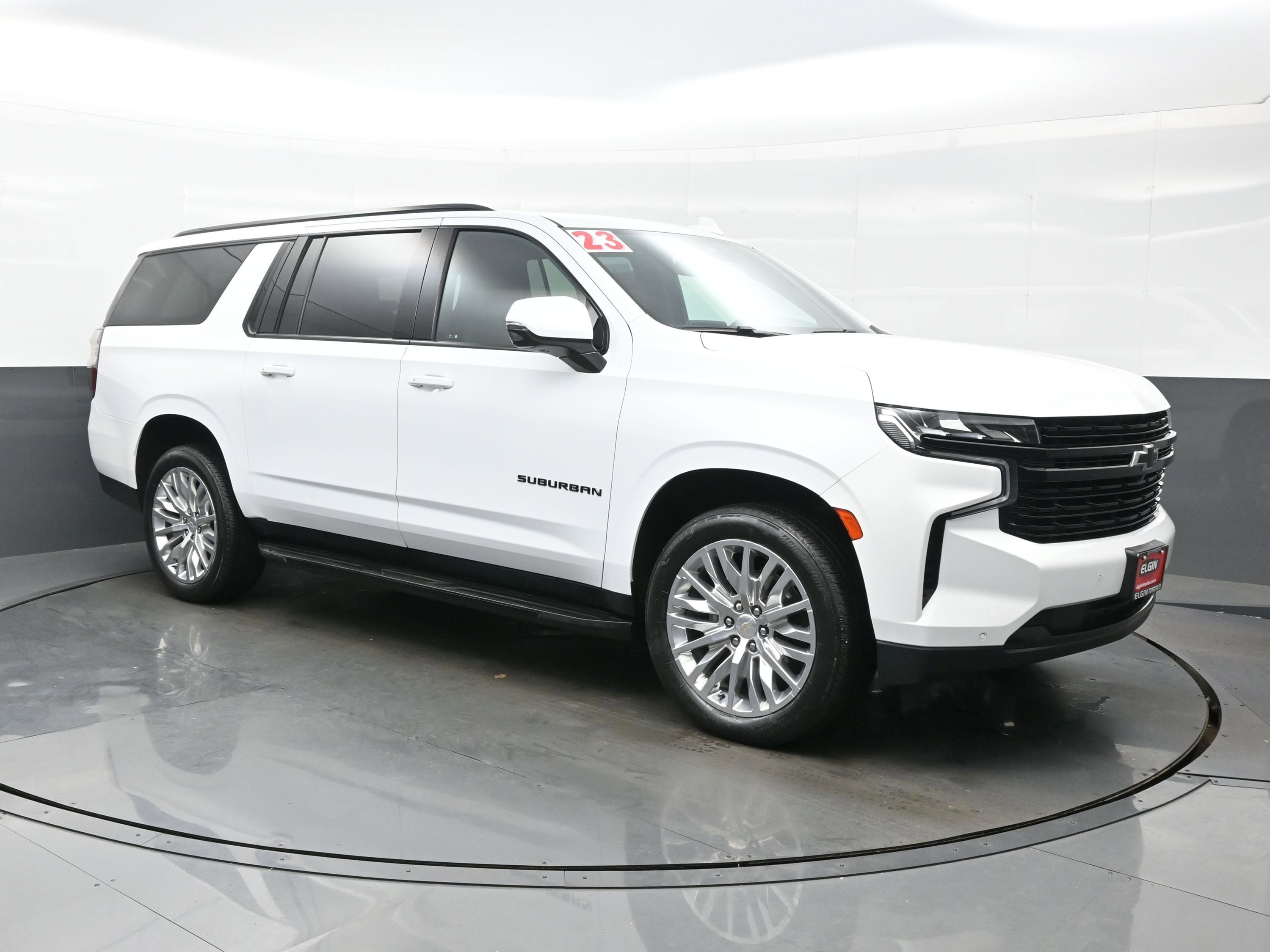 Used 2023 Chevrolet Suburban RST w/ Luxury Package image 8