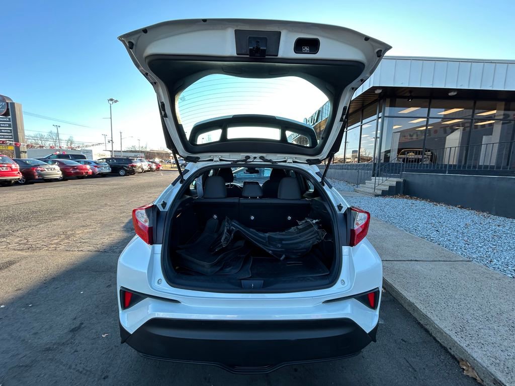 Used 2019 Toyota C-HR LE image 12