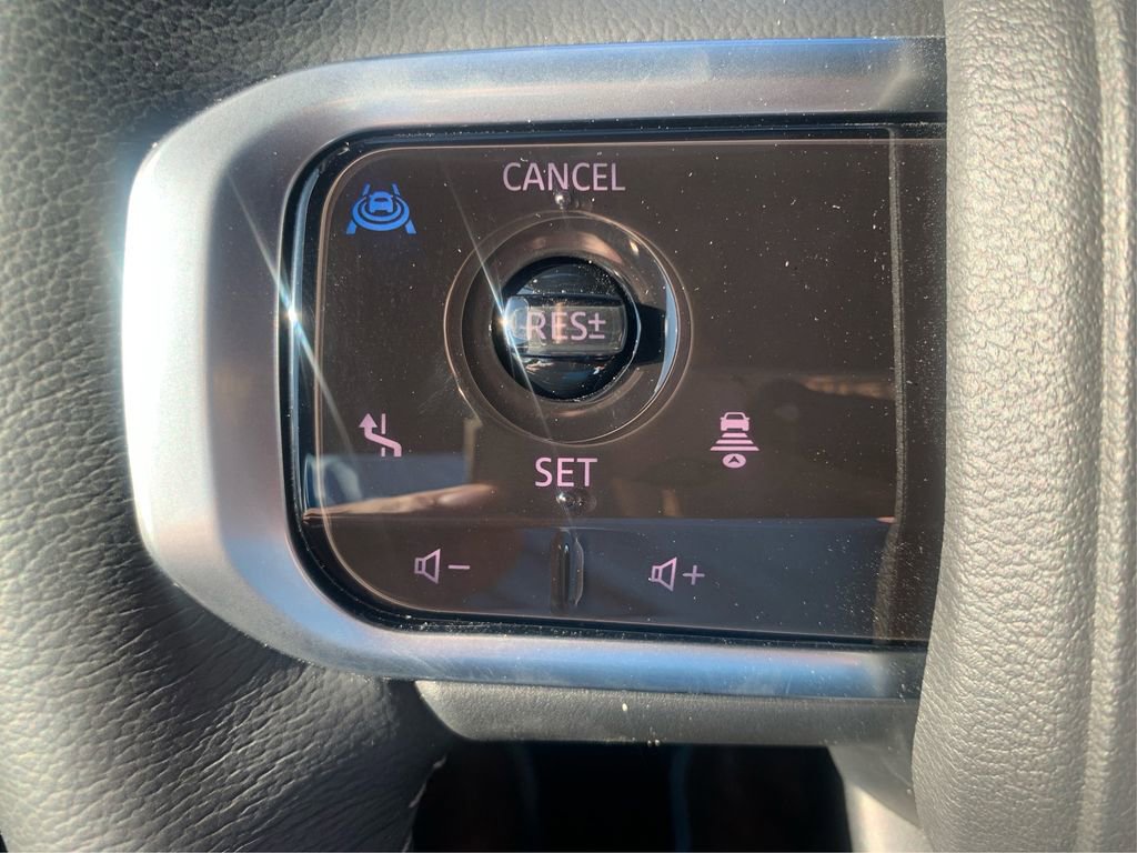 New 2025 Nissan Armada SL w/ Captain's Chari Seat Package AWD/4WD image 28