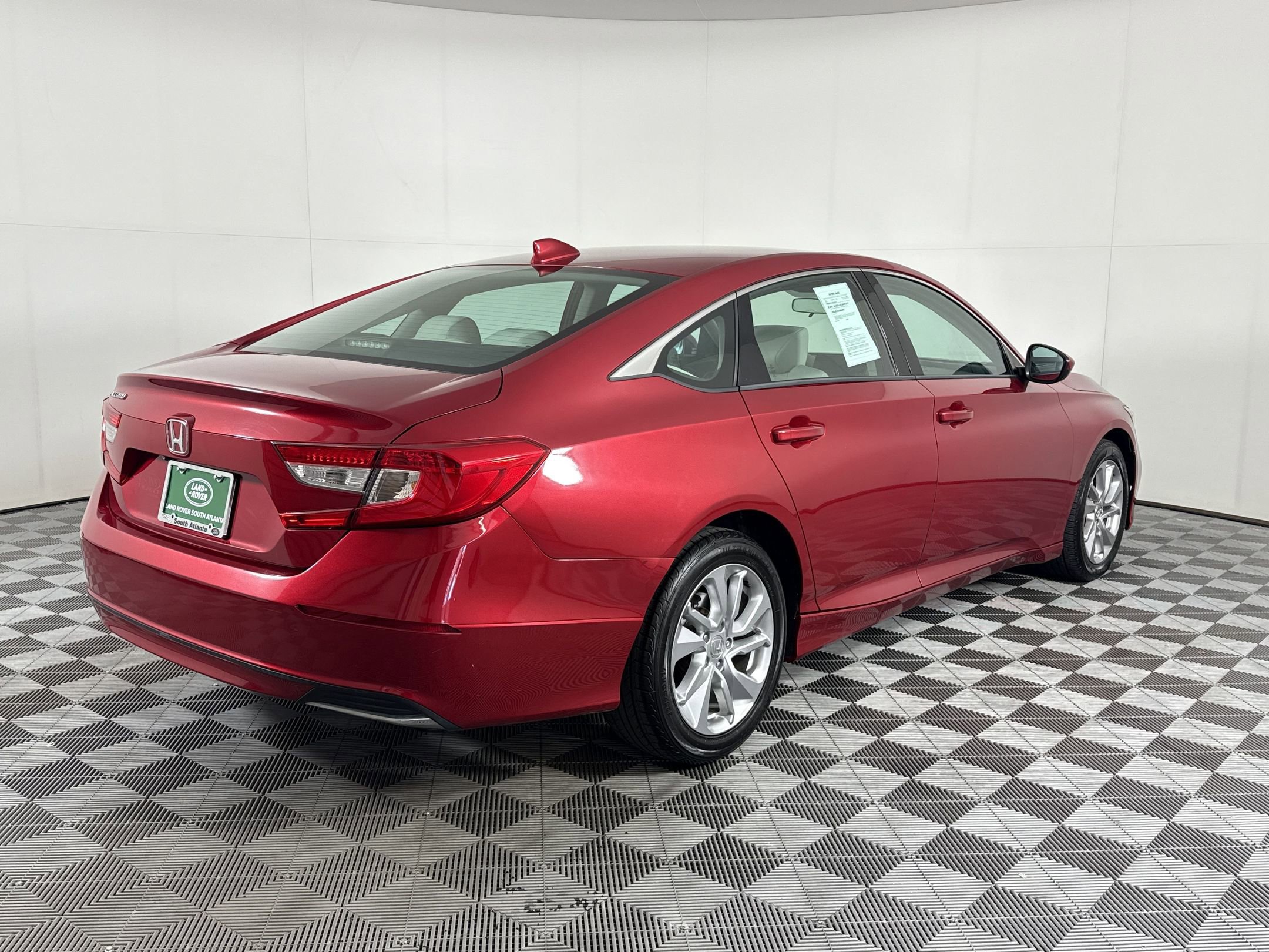 Used 2018 Honda Accord LX image 9