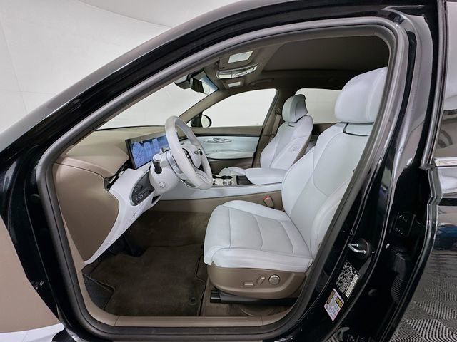 Certified 2026 Genesis GV70 2.5T Advanced image 22