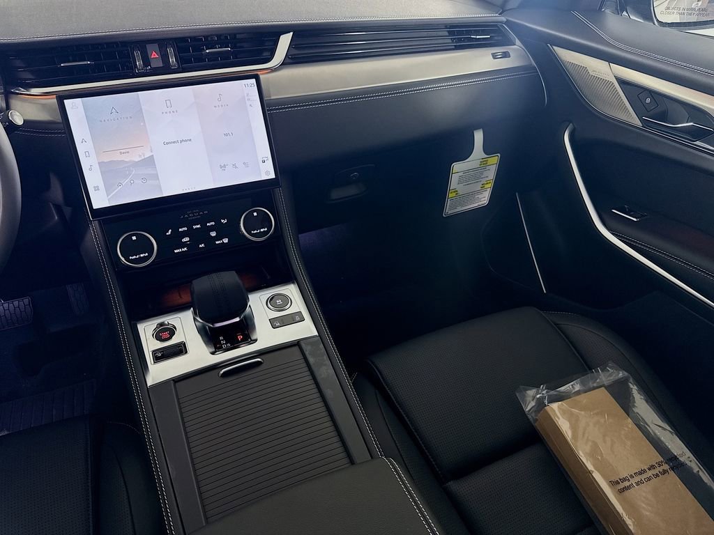 New 2026 Jaguar F-PACE R-Dynamic S AWD/4WD image 23