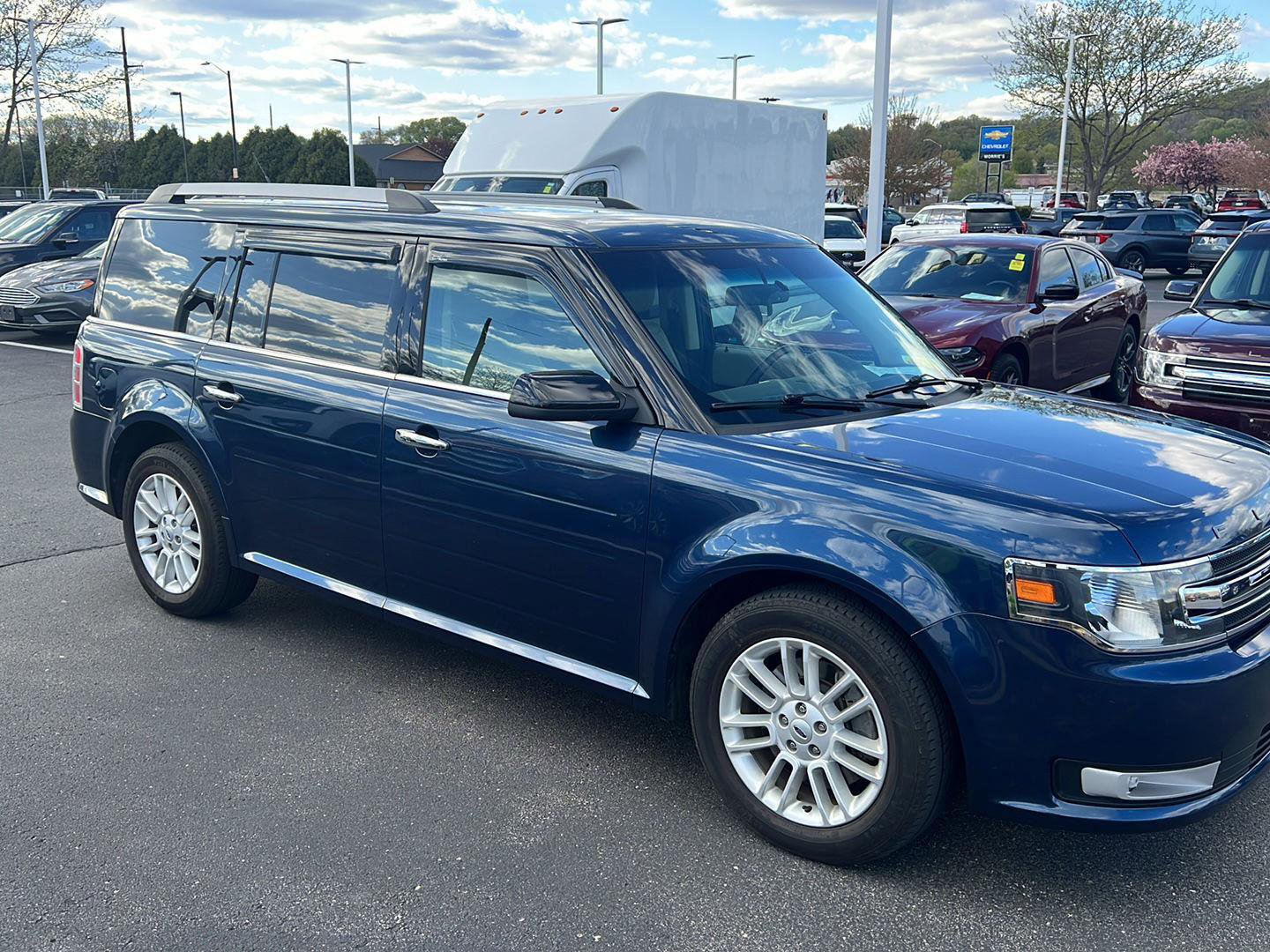 Used 2017 Ford Flex SEL w/ Equipment Group 202A AWD/4WD image 2