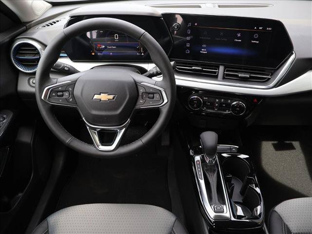 New 2026 Chevrolet Trax LT w/ Sunroof Package FWD image 15