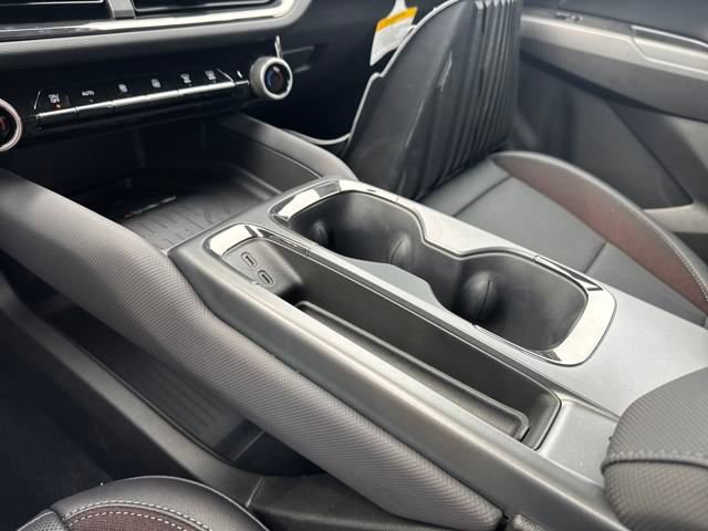 New 2025 Chevrolet Equinox EV RS w/ Active Safety Package 3 AWD/4WD image 30