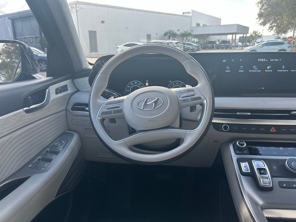 Used 2023 Hyundai Palisade Calligraphy image 46