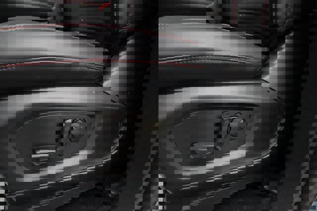 New 2026 Ford Explorer ST-Line image 3