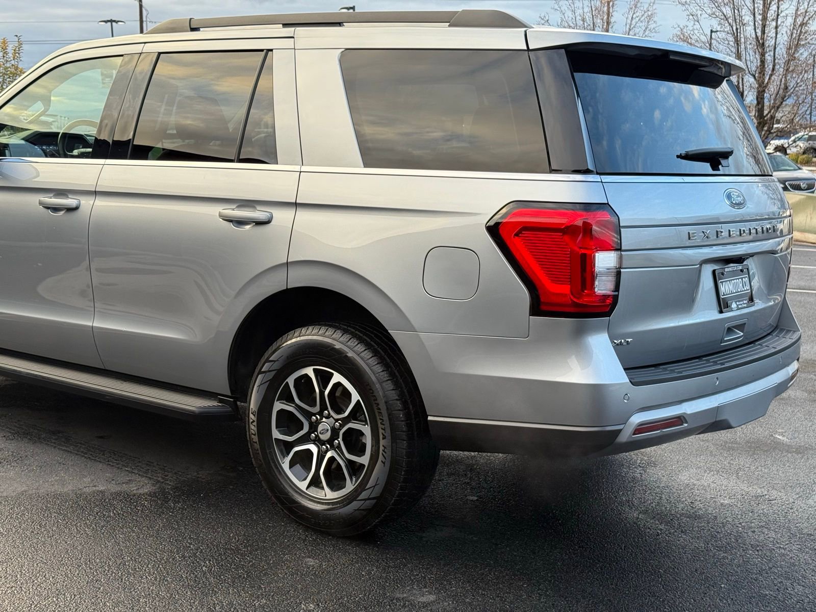 Used 2024 Ford Expedition XLT image 8