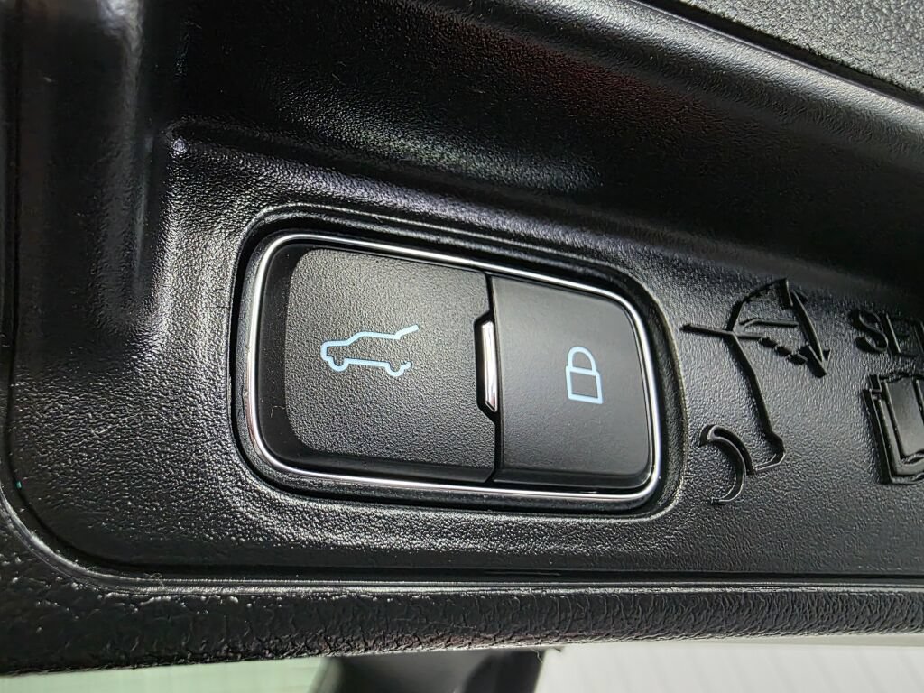 Used 2024 Ford Explorer XLT w/ Equipment Group 202A AWD/4WD image 16