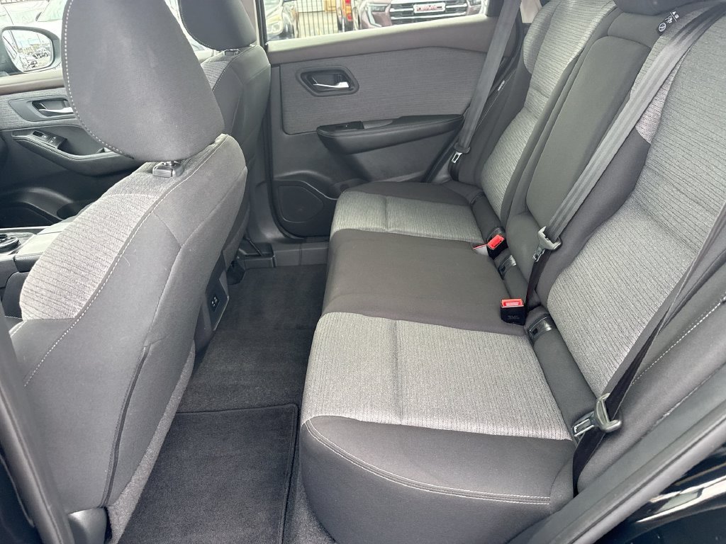 Used 2023 Nissan Rogue SV AWD/4WD image 25