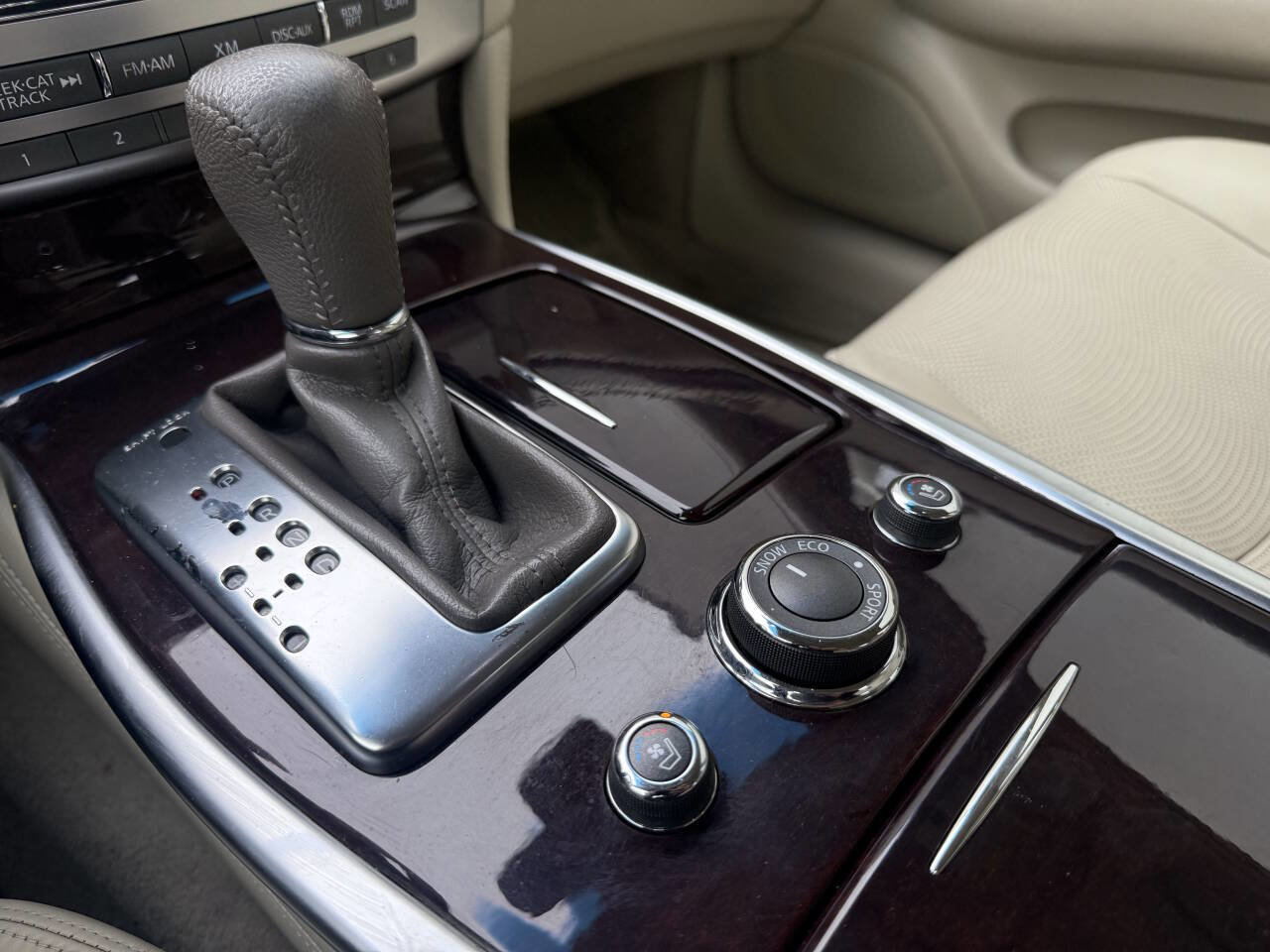 Used 2012 INFINITI M37 x w/ Premium Pkg image 23