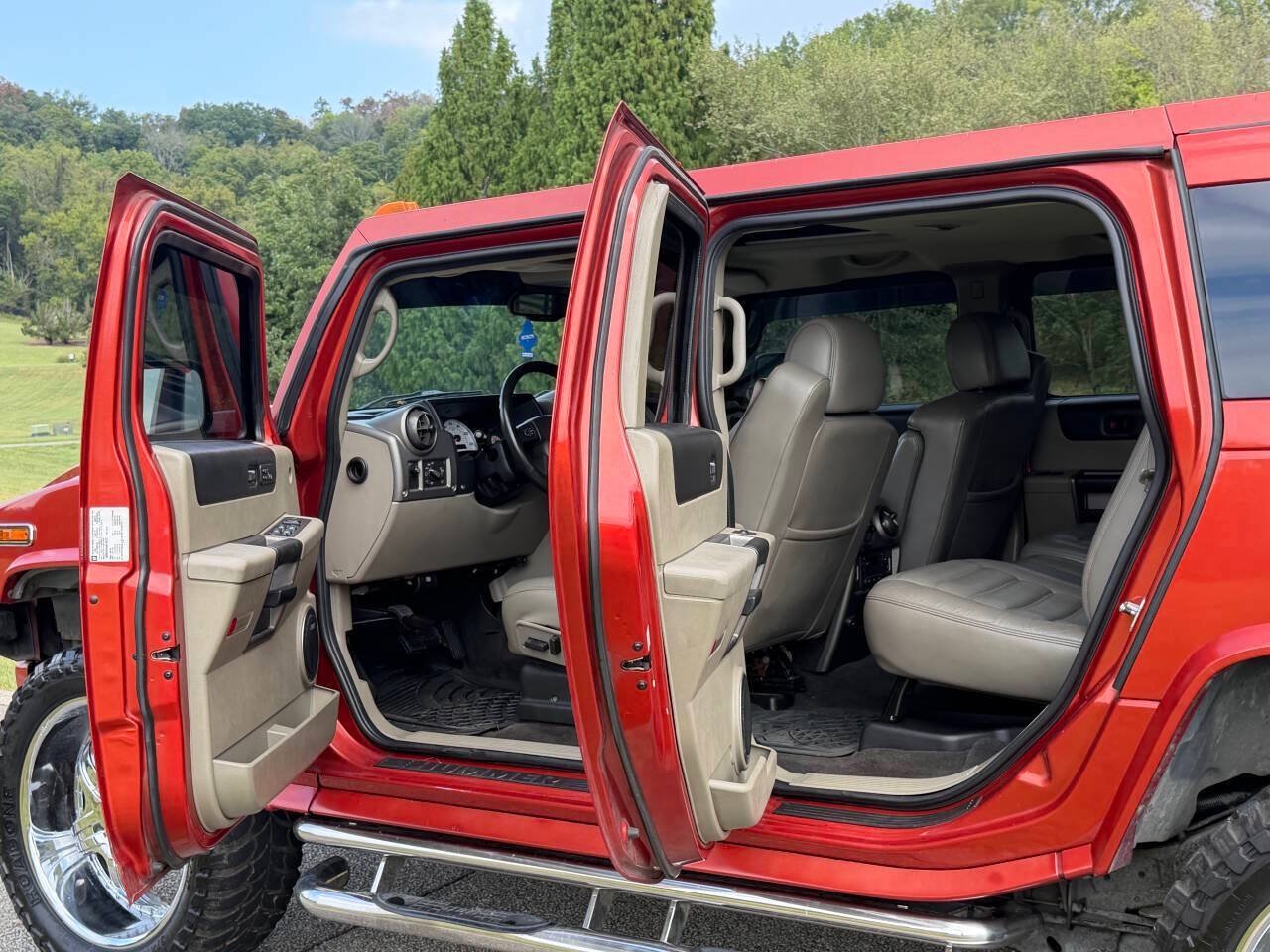 Used 2004 HUMMER H2 w/ Preferred Equipment Group AWD/4WD image 15
