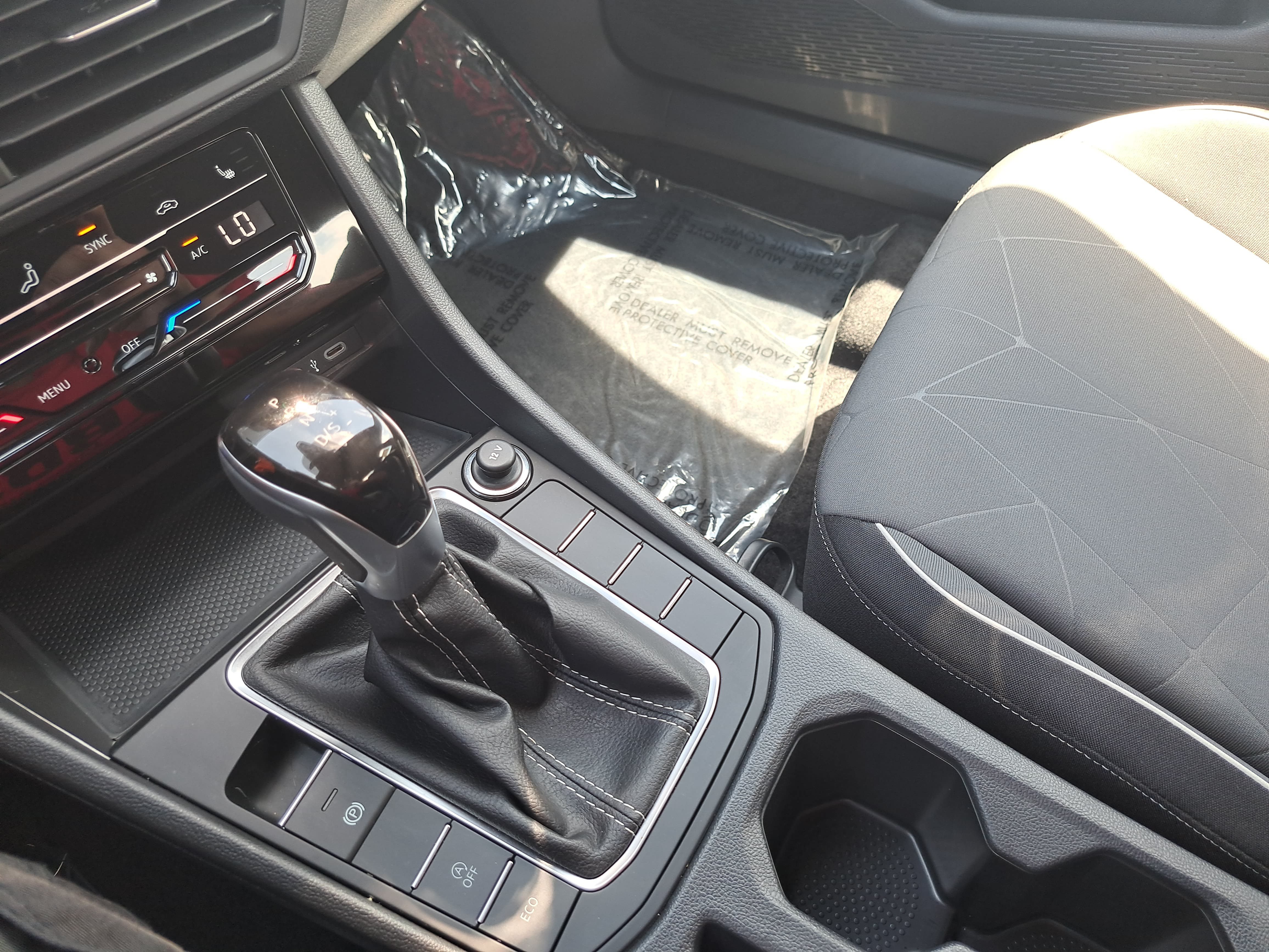 Certified 2025 Volkswagen Jetta Sport FWD image 26