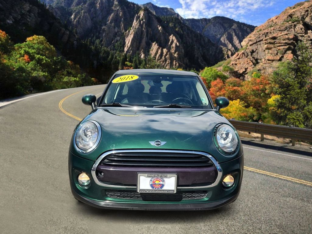 Used 2018 MINI Cooper 4-Door Hardtop FWD image 6