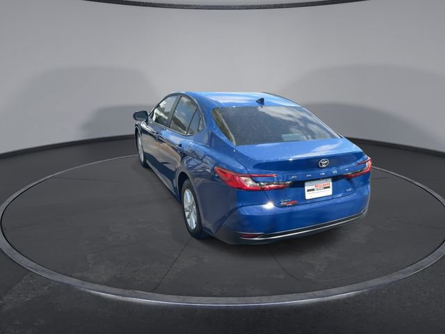 Used 2025 Toyota Camry LE image 12