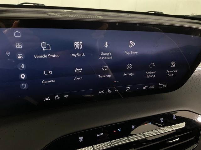 Used 2025 Buick Enclave Avenir w/ Super Cruise Package FWD image 14