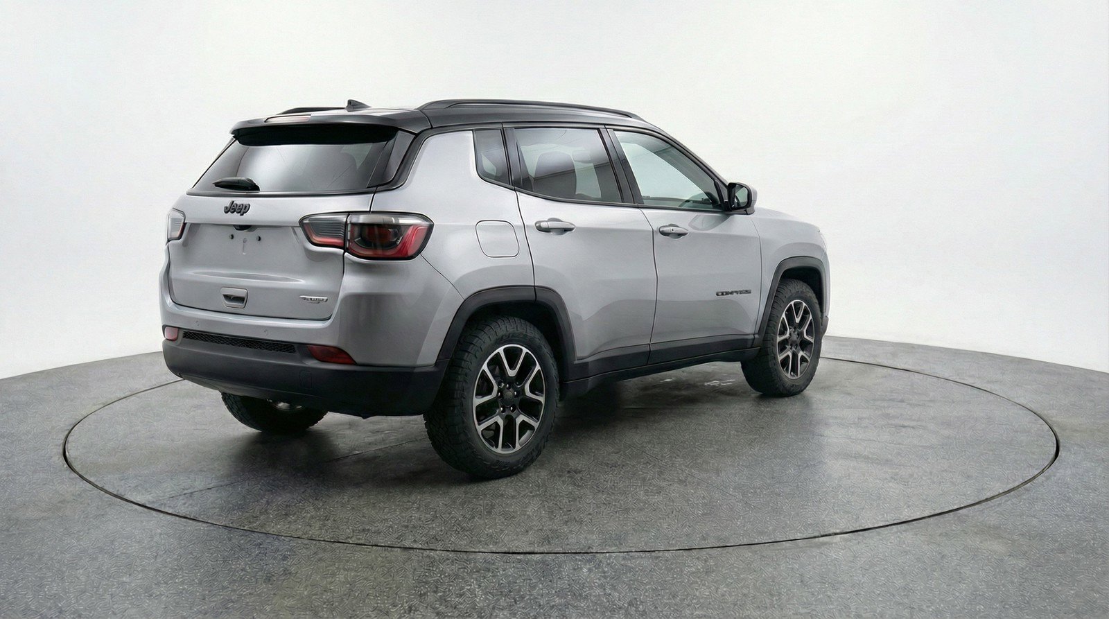Used 2025 Jeep Compass Trailhawk AWD/4WD image 9