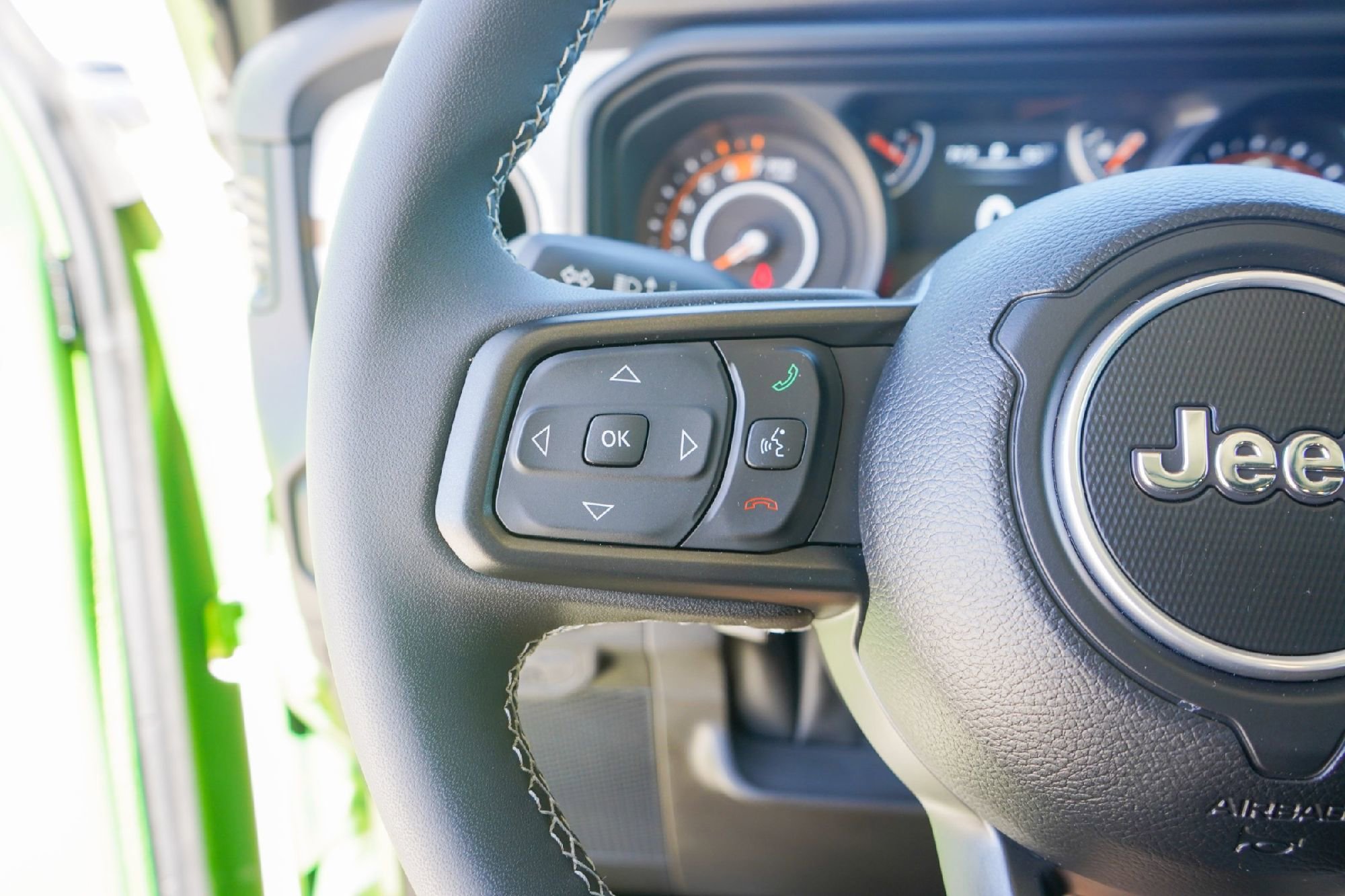 Used 2025 Jeep Wrangler Sport S image 12