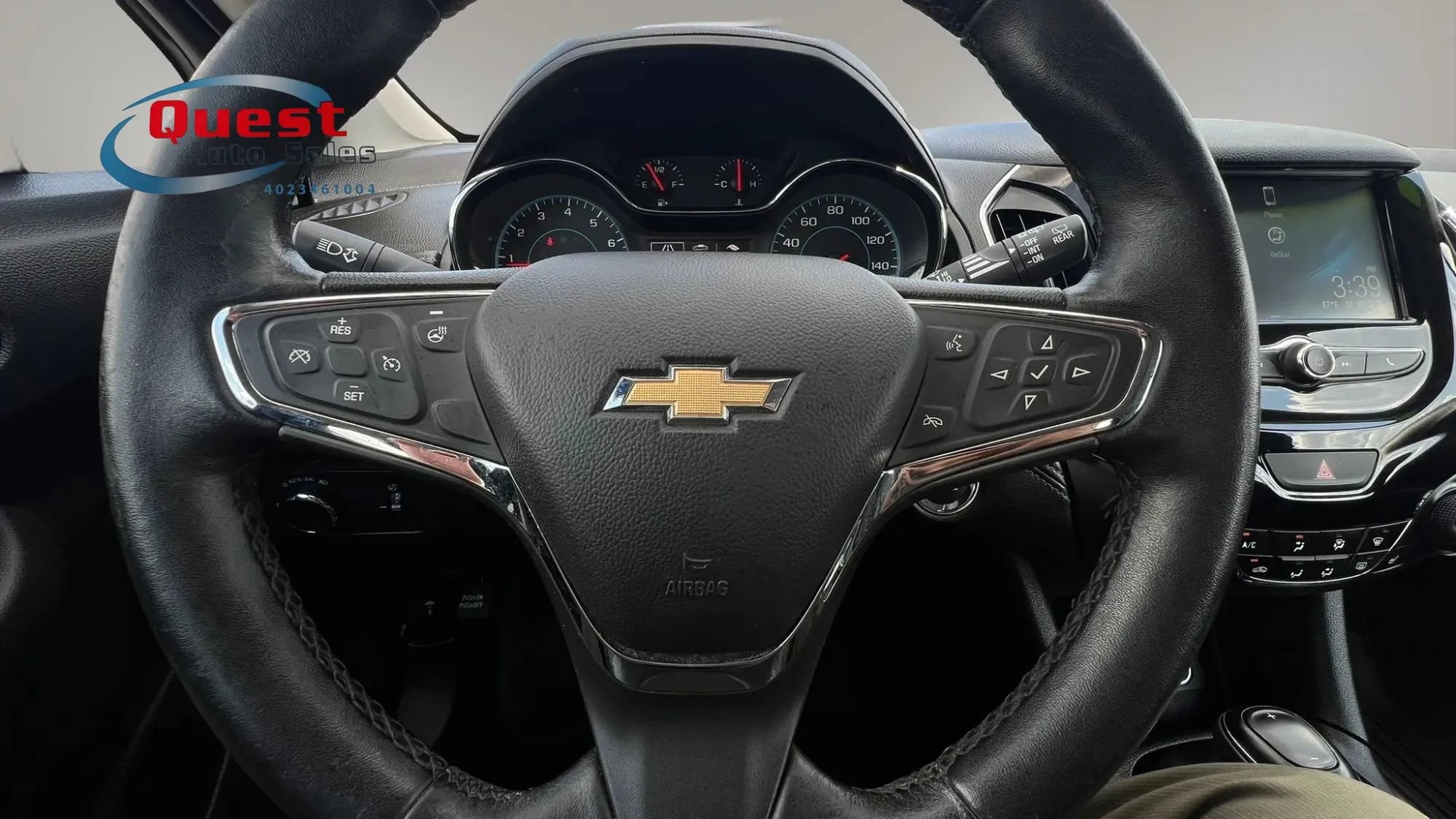 Used 2018 Chevrolet Cruze Premier FWD image 33