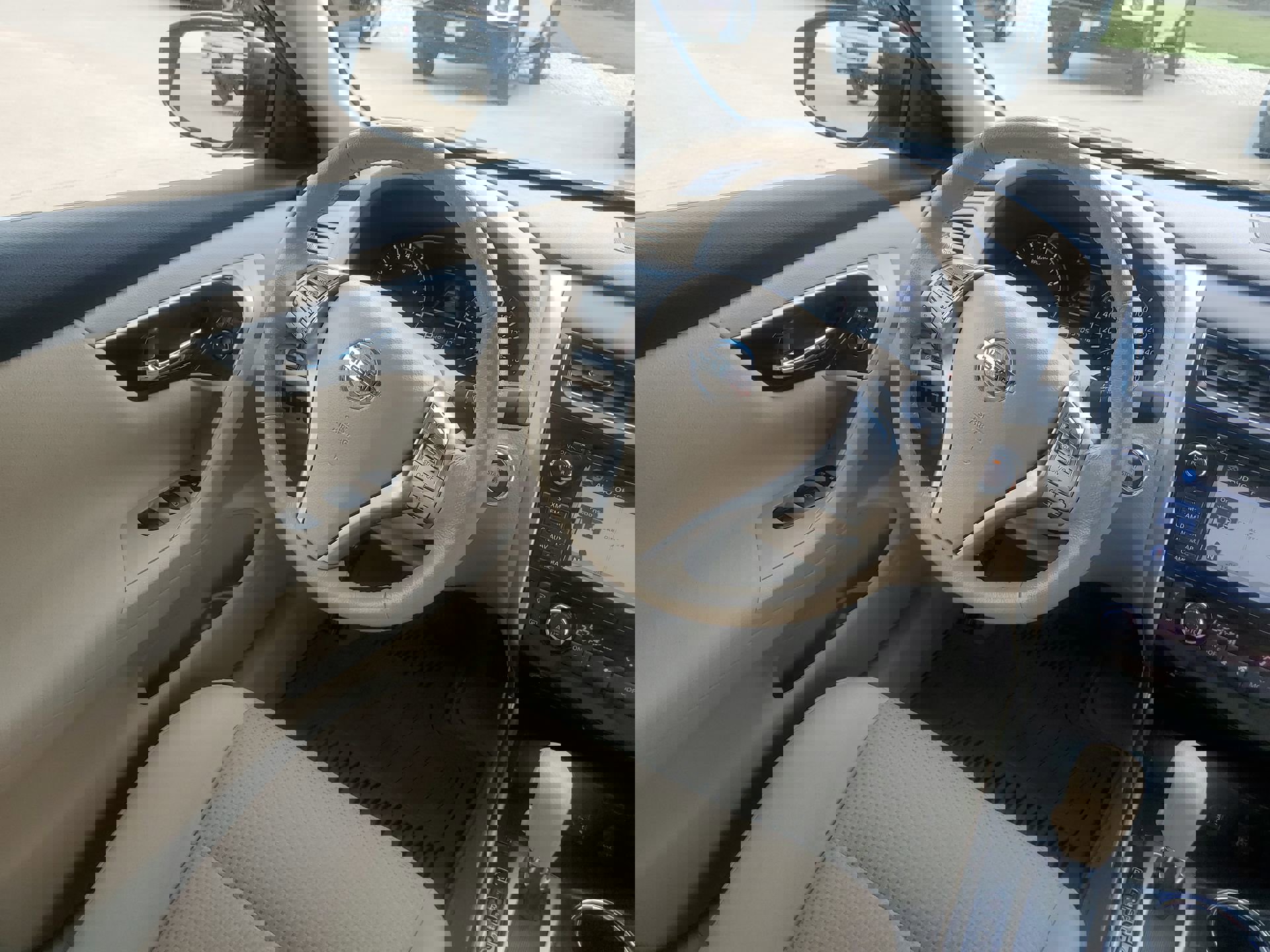 Used 2014 Nissan Altima 2.5 SV w/ Convenience Package image 17