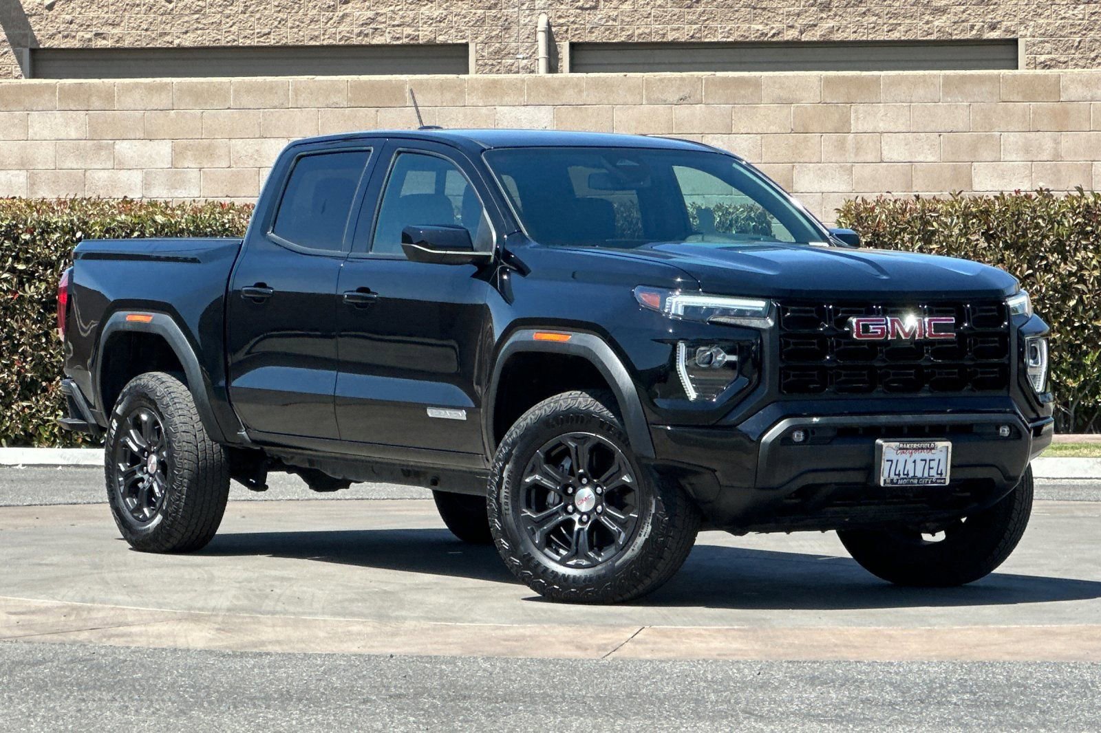 Used 2024 GMC Canyon Elevation w/ Convenience Package RWD image 2