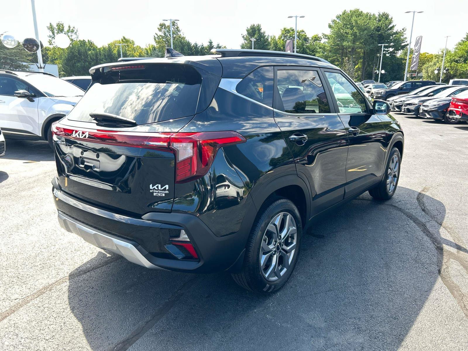 Used 2024 Kia Seltos S AWD/4WD image 5