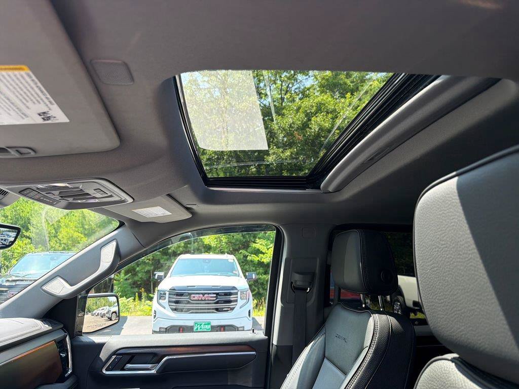 Certified 2025 GMC Sierra 1500 Denali w/ Denali Reserve Package AWD/4WD image 24