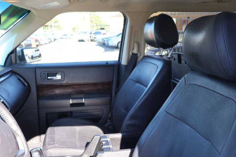 Used 2017 Ford Flex Limited image 16