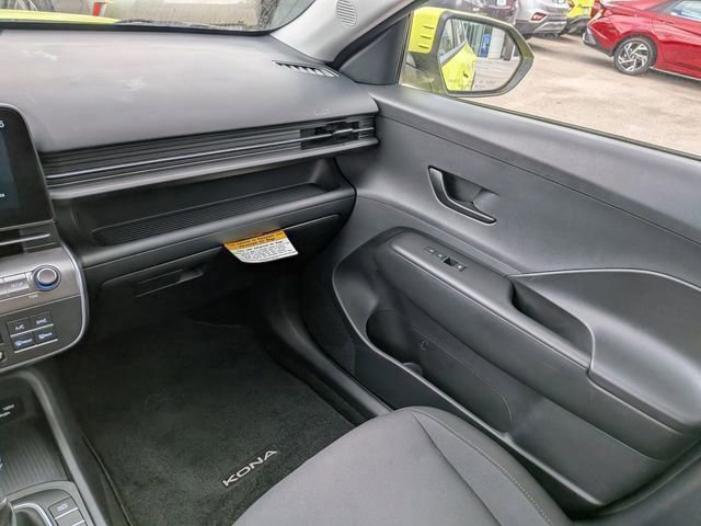 Certified 2025 Hyundai Kona SEL FWD image 17