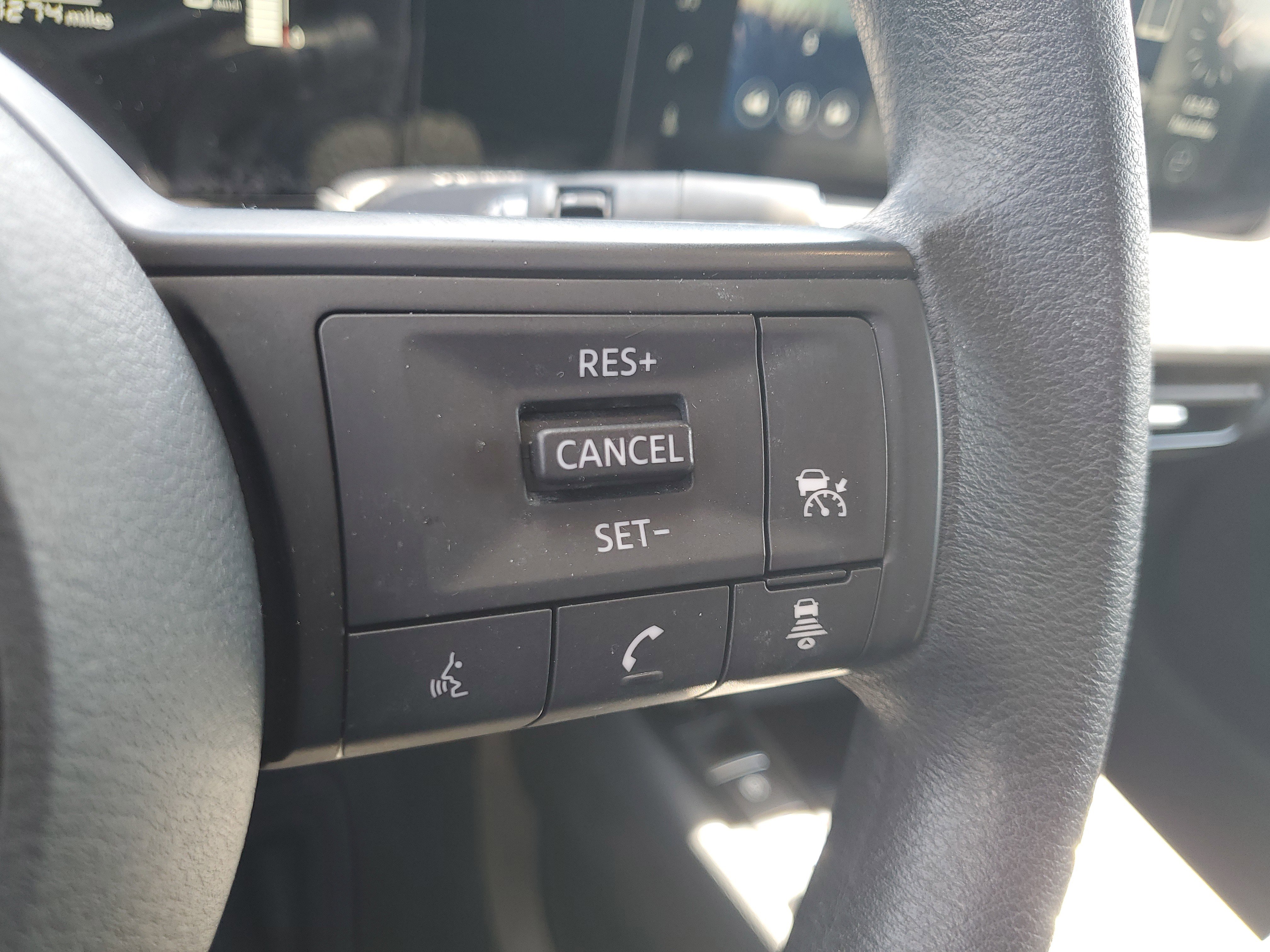 Used 2025 Nissan Kicks SV image 21